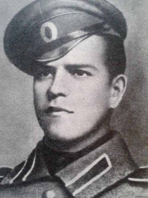  Георгий Жуков в юности